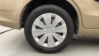 Used 2016 Maruti Suzuki Ertiga [2015-2018] VXI AT Petrol Automatic tyres RIGHT REAR TYRE RIM VIEW