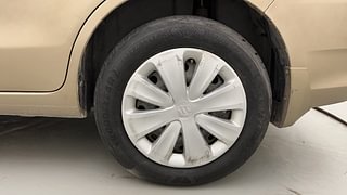 Used 2016 Maruti Suzuki Ertiga [2015-2018] VXI AT Petrol Automatic tyres LEFT REAR TYRE RIM VIEW