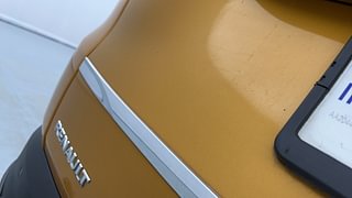 Used 2022 Renault Triber RXT Petrol Manual dents MINOR SCRATCH