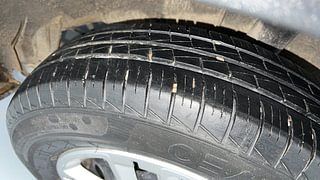 Used 2022 Renault Triber RXT Petrol Manual tyres LEFT REAR TYRE TREAD VIEW
