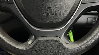 Used 2018 Hyundai Elite i20 [2018-2020] Asta 1.2 Dual Tone Petrol Manual top_features Airbags