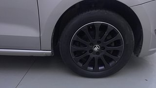 Used 2015 Skoda Rapid [2011-2016] Elegance Plus Diesel MT Diesel Manual tyres RIGHT FRONT TYRE RIM VIEW