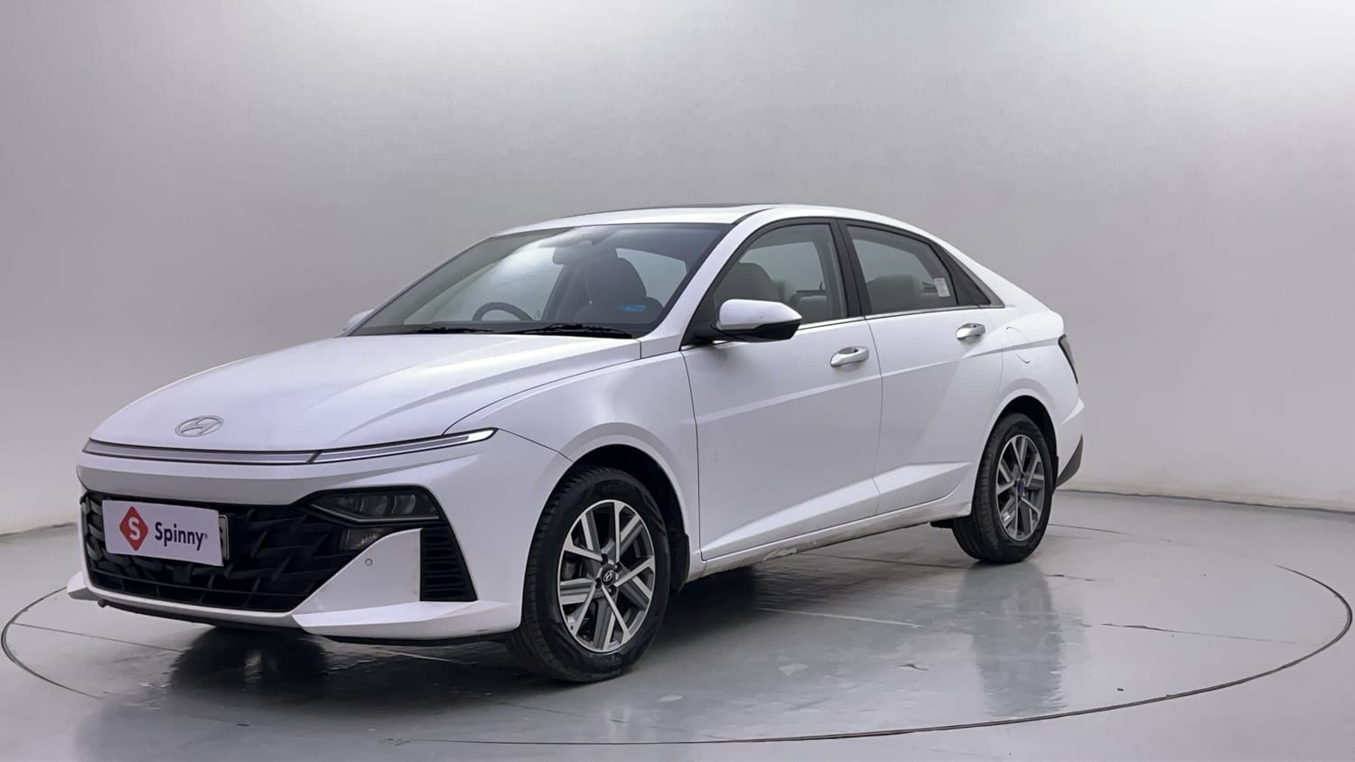 LEFT FRONT CORNER VIEW