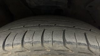 Used 2014 Hyundai Verna [2011-2015] Fluidic 1.6 CRDi SX Diesel Manual tyres RIGHT FRONT TYRE TREAD VIEW