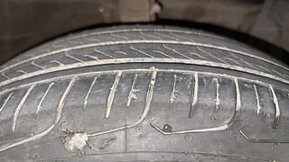 Used 2016 Maruti Suzuki Ertiga [2015-2018] VXI AT Petrol Automatic tyres RIGHT FRONT TYRE TREAD VIEW