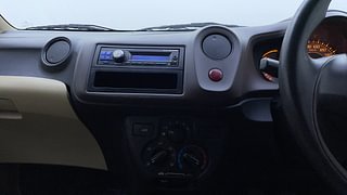 Used 2014 Honda Brio [2011-2016] EX MT Petrol Manual interior MUSIC SYSTEM & AC CONTROL VIEW