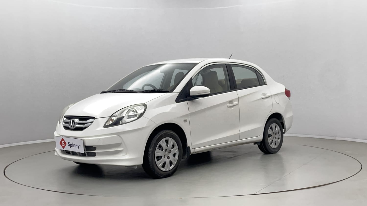 LEFT FRONT CORNER VIEW