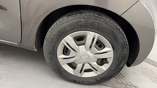 Used 2020 Datsun Redi-GO [2015-2019] S 1.0 Petrol Manual tyres RIGHT FRONT TYRE RIM VIEW