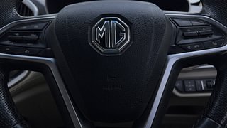 Used 2022 mg-motors Hector 2.0 Sharp Diesel Turbo Diesel Manual top_features Airbags