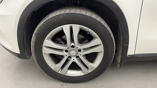 Used 2015 Mercedes-Benz GLA [2014-2017] 200 CDI Sport Diesel Automatic tyres LEFT FRONT TYRE RIM VIEW
