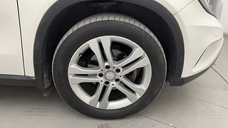 Used 2015 Mercedes-Benz GLA [2014-2017] 200 CDI Sport Diesel Automatic tyres RIGHT FRONT TYRE RIM VIEW
