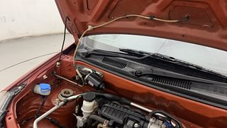 Used 2017 Maruti Suzuki Alto 800 [2016-2019] Lxi Petrol Manual engine ENGINE RIGHT SIDE HINGE & APRON VIEW