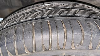 Used 2014 Honda Brio [2011-2016] EX MT Petrol Manual tyres RIGHT REAR TYRE TREAD VIEW