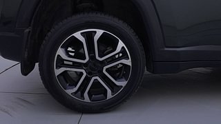 Used 2021 JEEP Compass Limited (O) 2.0 Diesel 4x4 AT Diesel Automatic tyres RIGHT REAR TYRE RIM VIEW