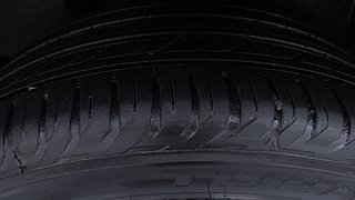 Used 2021 JEEP Compass Limited (O) 2.0 Diesel 4x4 AT Diesel Automatic tyres RIGHT REAR TYRE TREAD VIEW