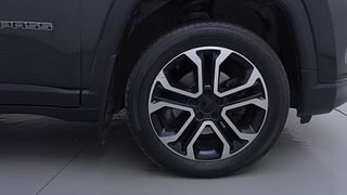 Used 2021 JEEP Compass Limited (O) 2.0 Diesel 4x4 AT Diesel Automatic tyres RIGHT FRONT TYRE RIM VIEW