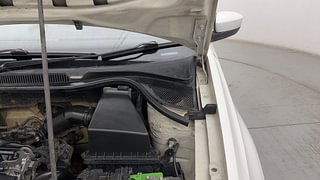 Used 2014 Volkswagen Polo [2010-2014] Highline1.2L (P) Petrol Manual engine ENGINE LEFT SIDE HINGE & APRON VIEW