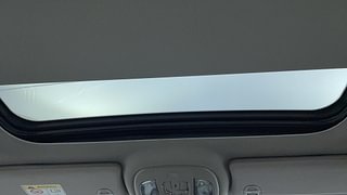 Used 2021 JEEP Compass Limited (O) 2.0 Diesel 4x4 AT Diesel Automatic top_features Sunroof