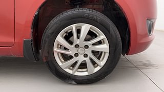 Used 2012 Maruti Suzuki Swift [2011-2017] ZXi Petrol Manual tyres RIGHT FRONT TYRE RIM VIEW