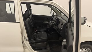 Used 2012 Maruti Suzuki Wagon R 1.0 [2010-2019] LXi Petrol Manual interior RIGHT SIDE FRONT DOOR CABIN VIEW
