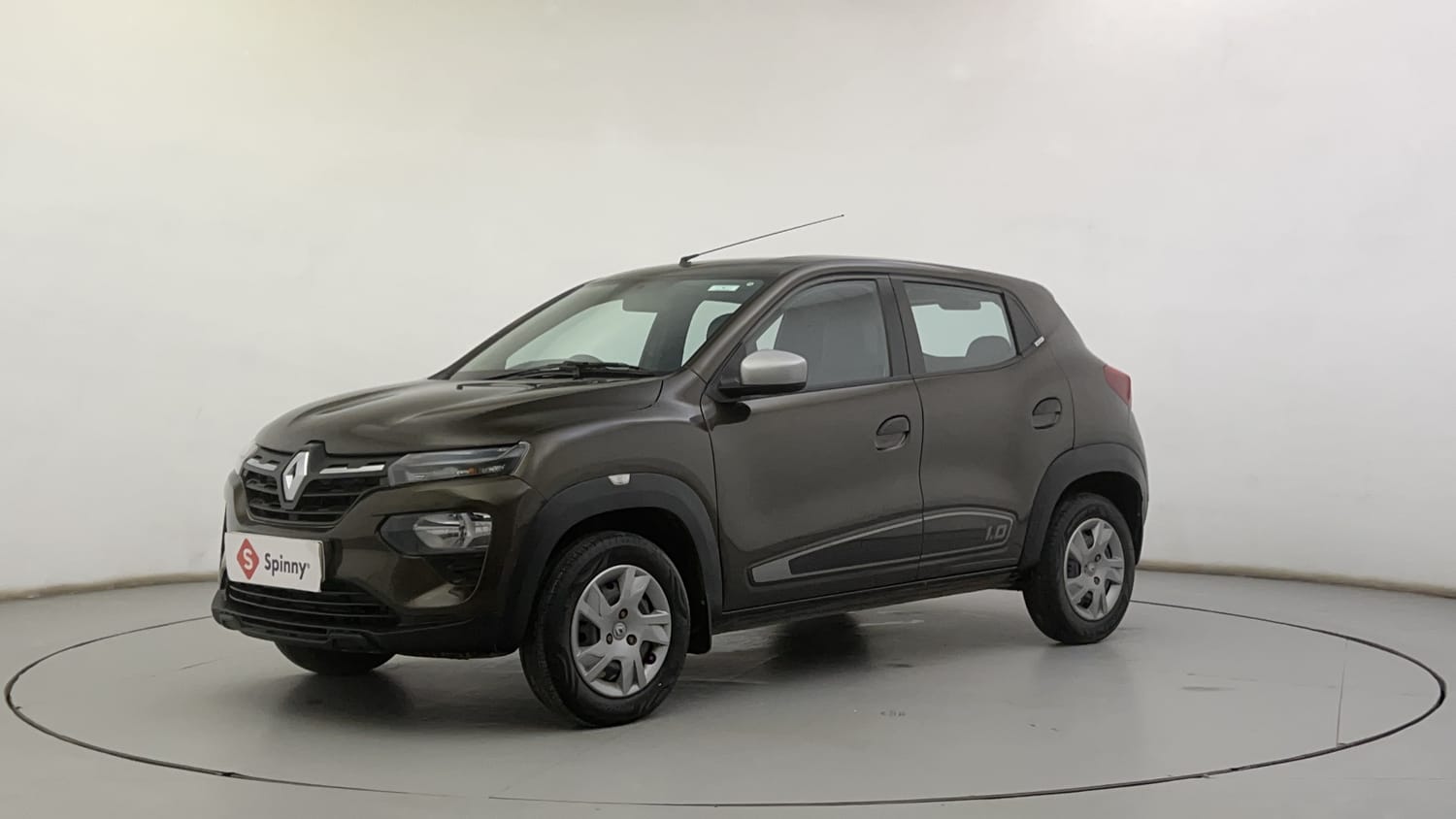 LEFT FRONT CORNER VIEW