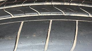 Used 2021 Kia Seltos HTK Plus G Petrol Manual tyres RIGHT FRONT TYRE TREAD VIEW
