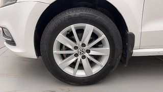 Used 2014 Volkswagen Polo [2010-2014] Highline1.2L (P) Petrol Manual tyres LEFT FRONT TYRE RIM VIEW