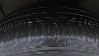 Used 2021 JEEP Compass Limited (O) 2.0 Diesel 4x4 AT Diesel Automatic tyres LEFT FRONT TYRE TREAD VIEW