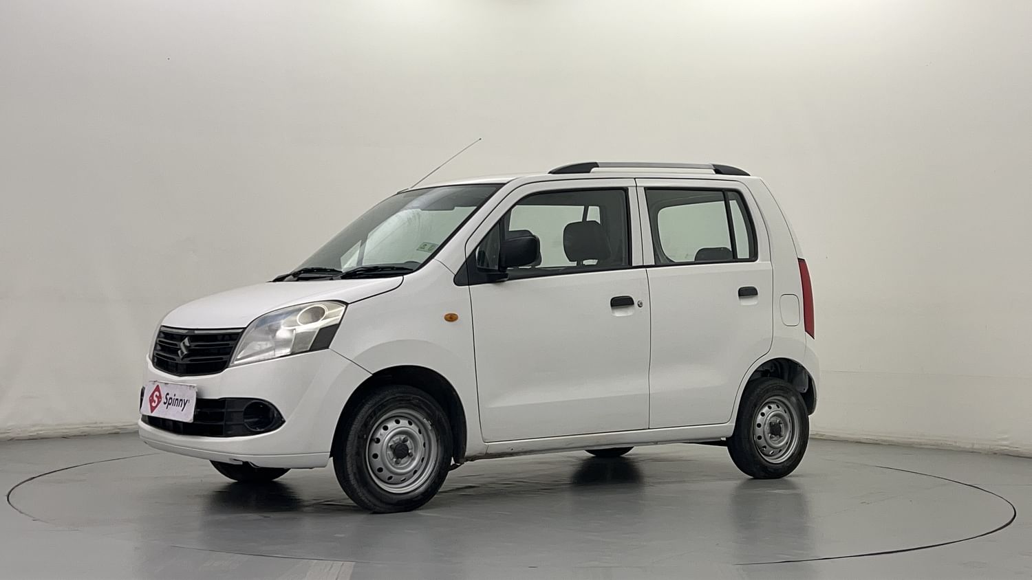 LEFT FRONT CORNER VIEW
