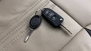 Used 2018 Tata Tiago [2016-2020] Revotron XT Petrol Manual extra CAR KEY VIEW