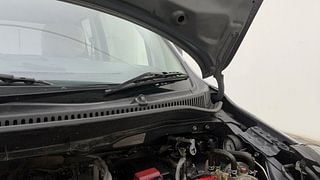 Used 2011 Maruti Suzuki Wagon R 1.0 [2010-2013] LXi CNG Petrol+cng Manual engine ENGINE LEFT SIDE HINGE & APRON VIEW