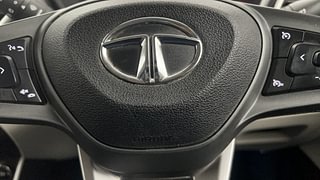 Used 2023 Tata Altroz XZ Plus 1.2 Turbo DT Petrol Manual top_features Airbags