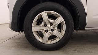 Used 2019 Renault Triber RXZ Petrol Manual tyres LEFT FRONT TYRE RIM VIEW