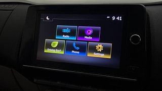 Used 2019 Renault Triber RXZ Petrol Manual top_features Touch screen infotainment system