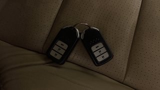 Used 2018 Honda City [2017-2020] VX CVT Petrol Automatic extra CAR KEY VIEW