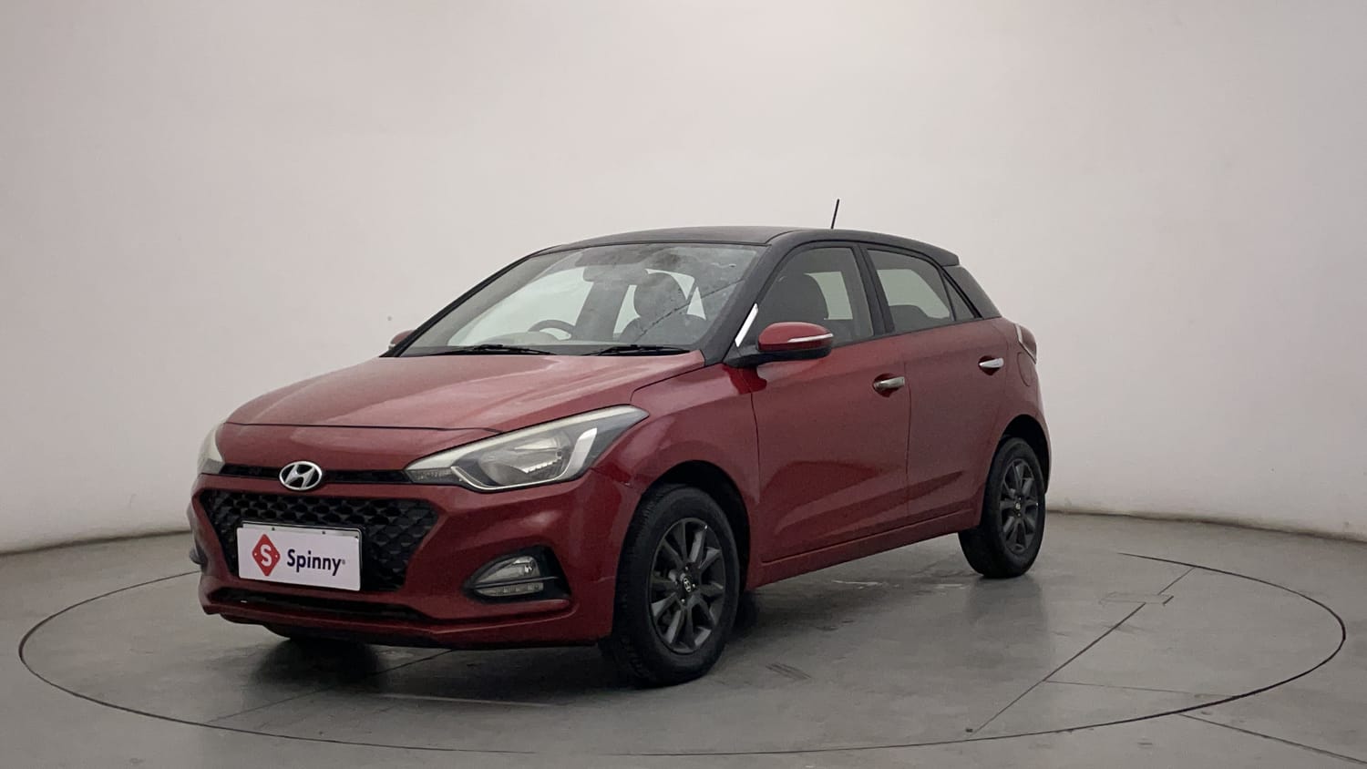 LEFT FRONT CORNER VIEW