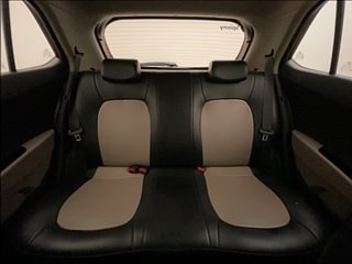 Used 2015 Hyundai Grand i10 [2013-2017] Asta AT 1.2 Kappa VTVT Petrol Automatic interior REAR SEAT CONDITION VIEW