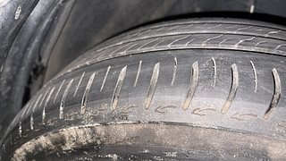 Used 2023 Tata Altroz XZ Plus 1.2 Turbo DT Petrol Manual tyres RIGHT FRONT TYRE TREAD VIEW