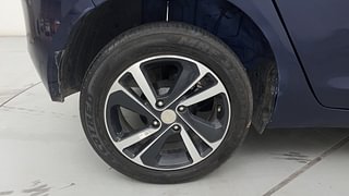 Used 2023 Tata Altroz XZ Plus 1.2 Turbo DT Petrol Manual tyres RIGHT REAR TYRE RIM VIEW