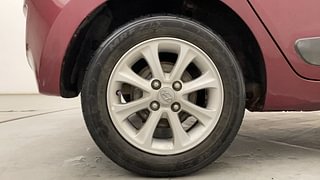 Used 2015 Hyundai Grand i10 [2013-2017] Asta AT 1.2 Kappa VTVT Petrol Automatic tyres RIGHT REAR TYRE RIM VIEW
