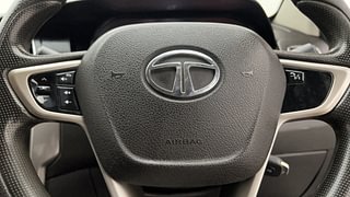 Used 2016 Tata Bolt [2014-2019] XMS Petrol Petrol Manual top_features Steering mounted controls