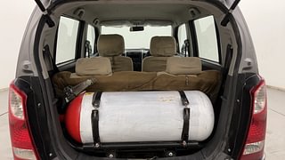Used 2011 Maruti Suzuki Wagon R 1.0 [2010-2013] LXi CNG Petrol+cng Manual interior DICKY INSIDE VIEW