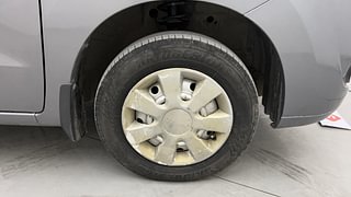 Used 2011 Maruti Suzuki Wagon R 1.0 [2010-2013] LXi CNG Petrol+cng Manual tyres RIGHT FRONT TYRE RIM VIEW
