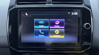 Used 2021 Renault Kwid 1.0 RXT AMT Opt Petrol Automatic top_features Touch screen infotainment system
