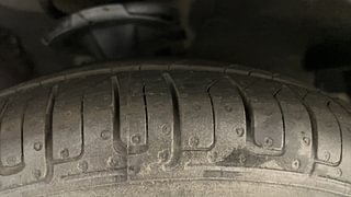 Used 2012 Hyundai i10 [2010-2016] Magna 1.2 Petrol Petrol Manual tyres RIGHT FRONT TYRE TREAD VIEW