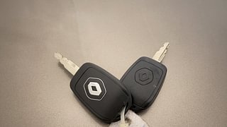 Used 2019 Renault Kwid 1.0 RXT AMT Opt Petrol Automatic extra CAR KEY VIEW