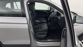 Used 2019 Volkswagen Tiguan [2017-2020] Highline TDI Diesel Automatic interior RIGHT SIDE FRONT DOOR CABIN VIEW