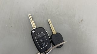 Used 2021 Hyundai Venue [2019-2022] SX 1.0  Turbo Petrol Manual extra CAR KEY VIEW