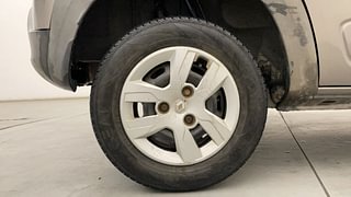 Used 2019 Renault Kwid 1.0 RXT AMT Opt Petrol Automatic tyres RIGHT REAR TYRE RIM VIEW