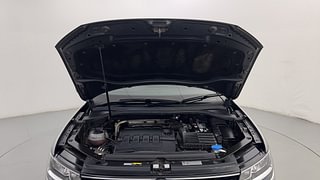 Used 2019 Volkswagen Tiguan [2017-2020] Highline TDI Diesel Automatic engine ENGINE & BONNET OPEN FRONT VIEW